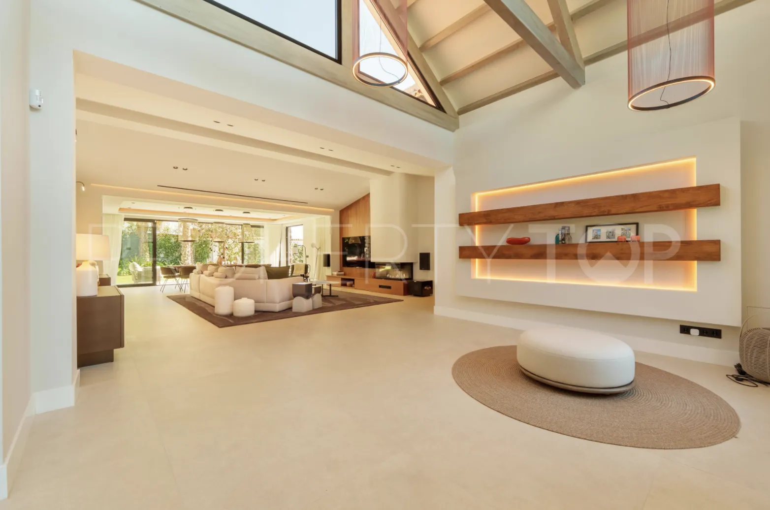 Buy villa with 5 bedrooms in Marbella - Puerto Banus