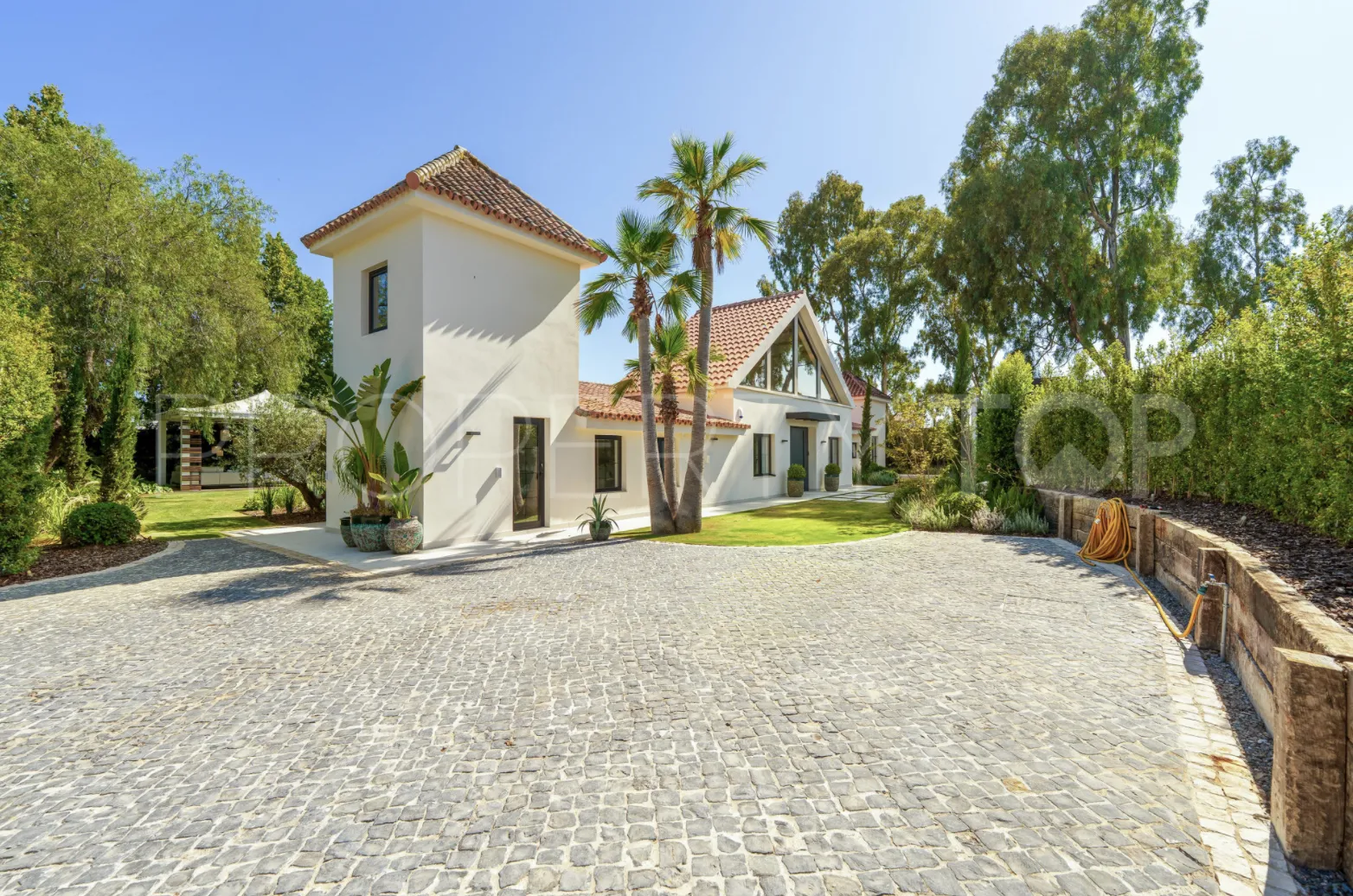 Buy villa with 5 bedrooms in Marbella - Puerto Banus
