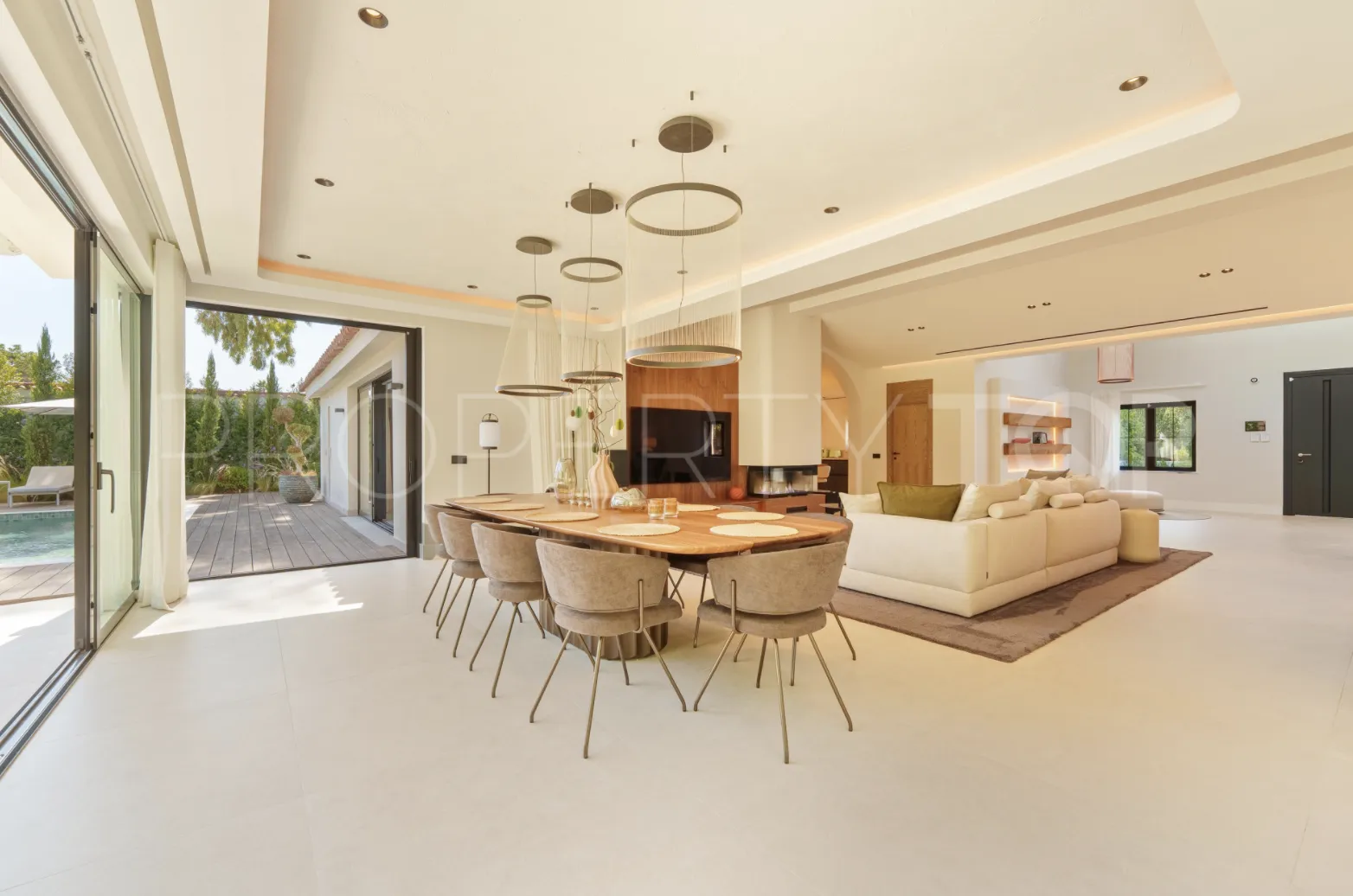 Buy villa with 5 bedrooms in Marbella - Puerto Banus