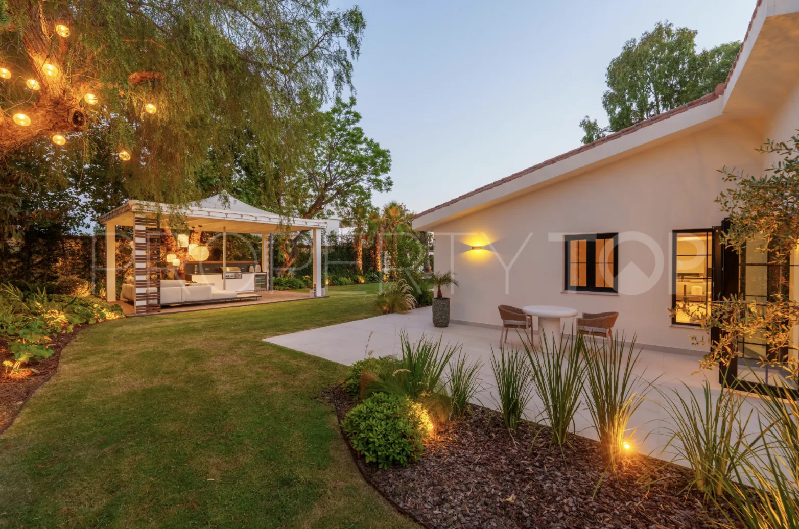 Buy villa with 5 bedrooms in Marbella - Puerto Banus