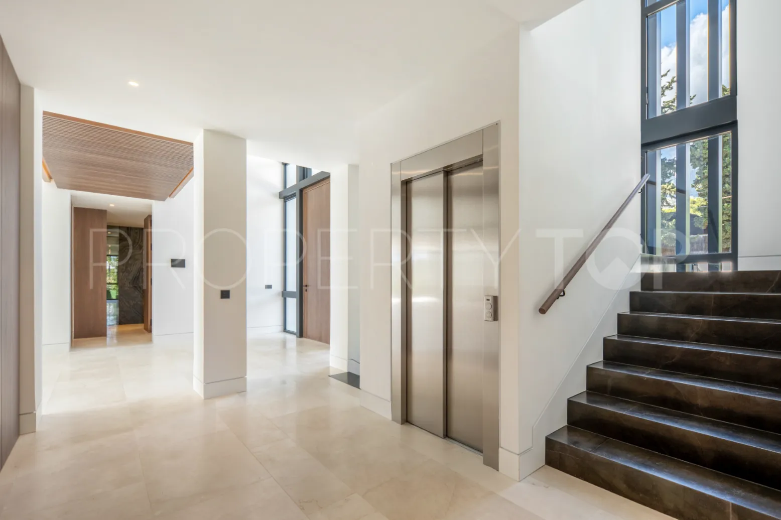 Villa en venta con 6 dormitorios en Golden Mile