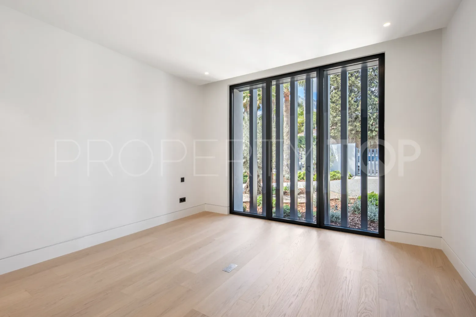 Villa en venta con 6 dormitorios en Golden Mile