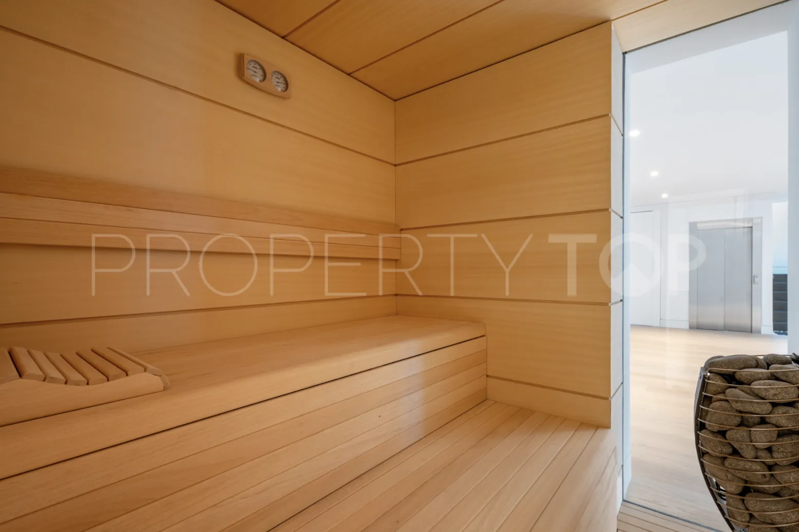 Villa en venta con 6 dormitorios en Golden Mile