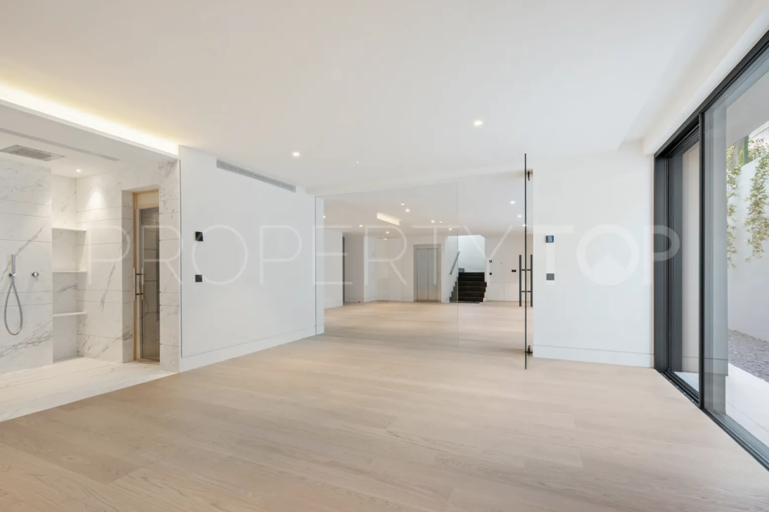 Villa en venta con 6 dormitorios en Golden Mile
