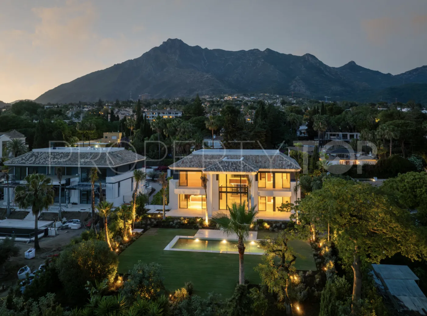 Villa en venta con 6 dormitorios en Golden Mile