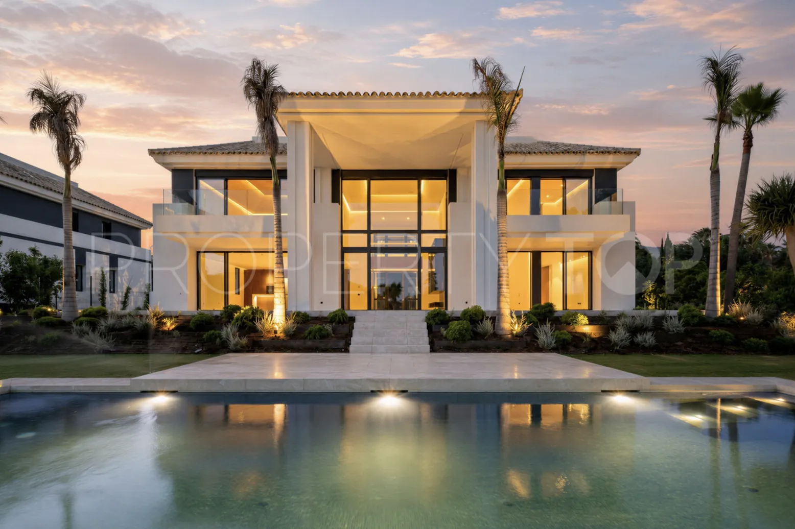 Villa en venta con 6 dormitorios en Golden Mile