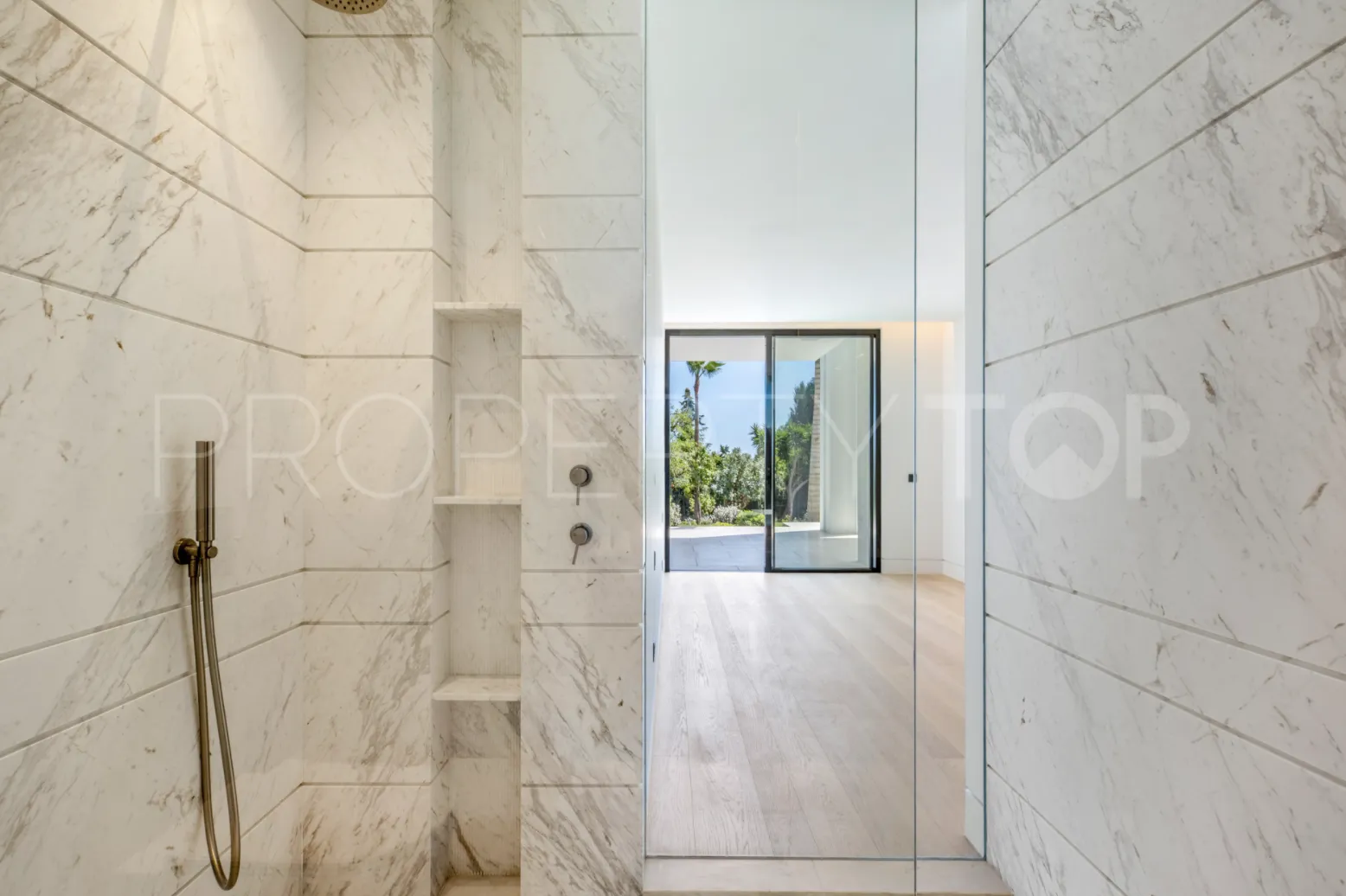 Villa en venta con 6 dormitorios en Golden Mile