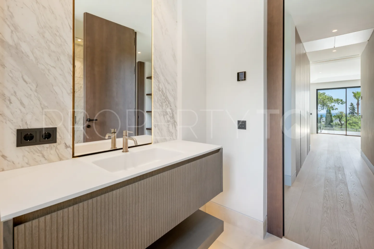 Villa en venta con 6 dormitorios en Golden Mile
