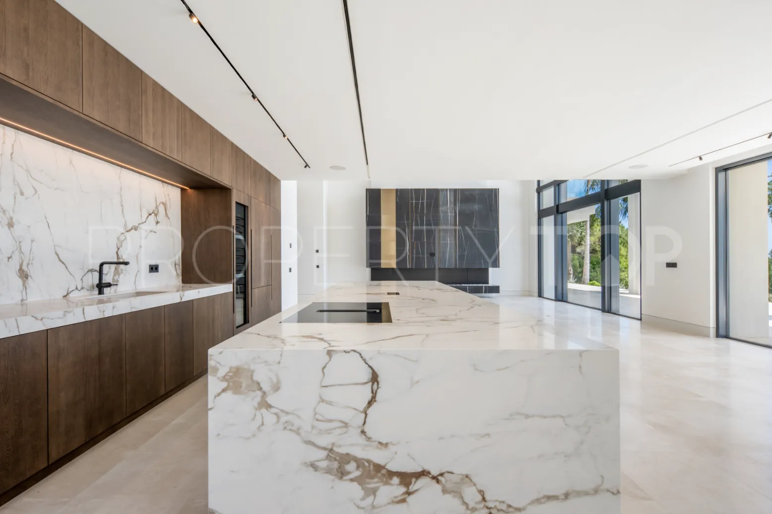 Villa en venta con 6 dormitorios en Golden Mile