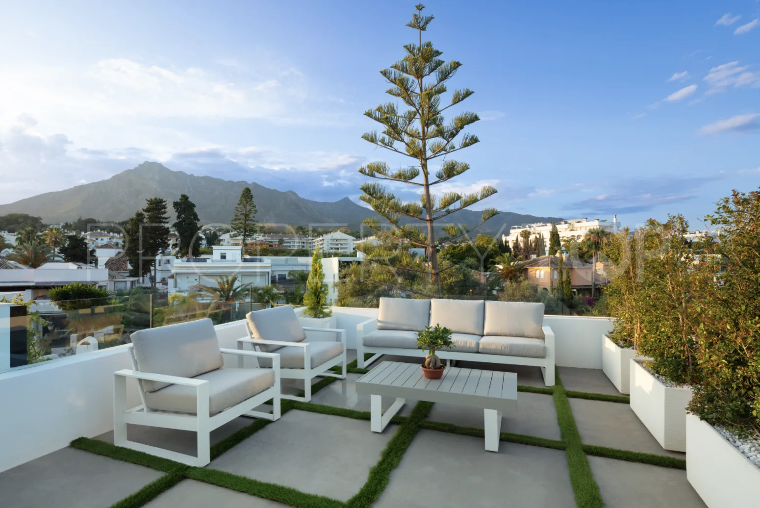 Golden Mile, villa con 5 dormitorios en venta