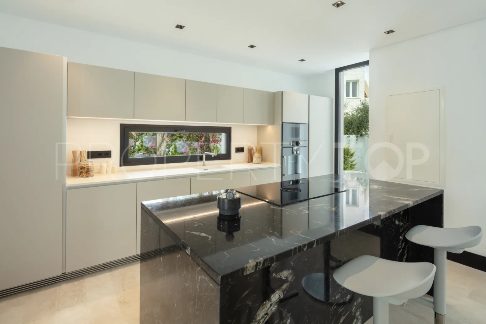 Golden Mile, villa con 5 dormitorios en venta