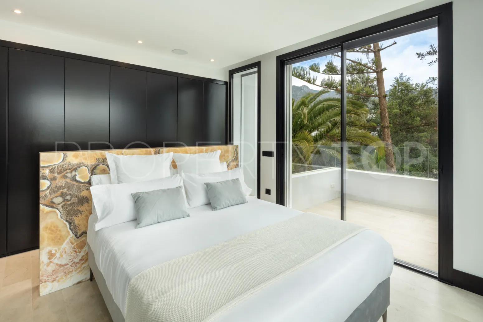 Golden Mile, villa con 5 dormitorios en venta