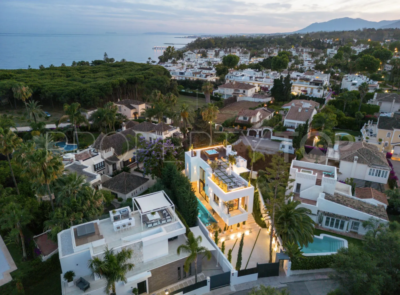Golden Mile, villa con 5 dormitorios en venta