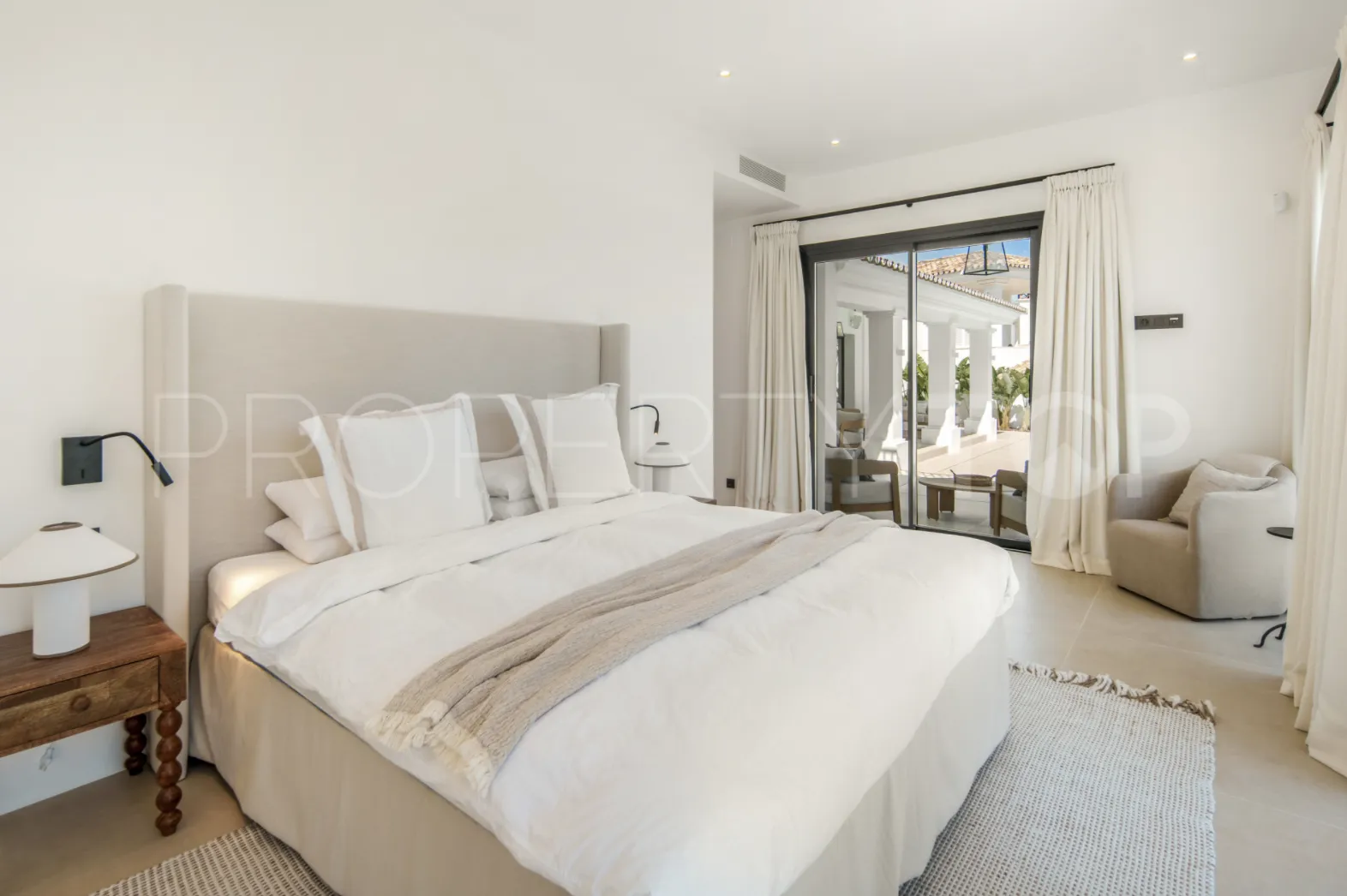5 bedrooms villa for sale in Puerto del Almendro