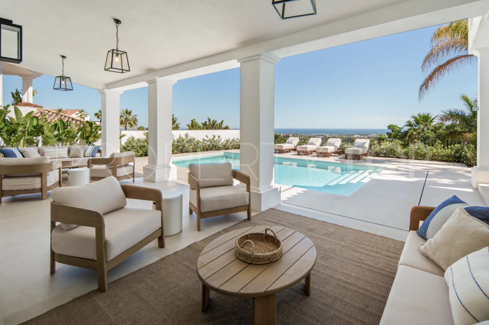5 bedrooms villa for sale in Puerto del Almendro