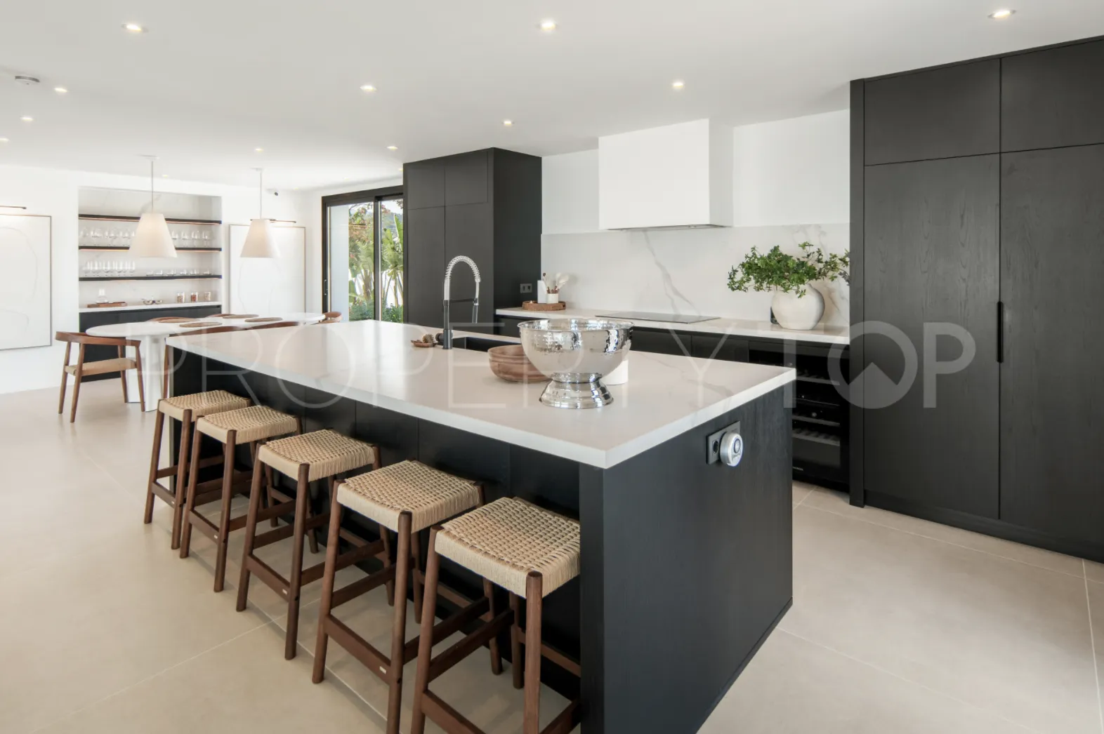 5 bedrooms villa for sale in Puerto del Almendro