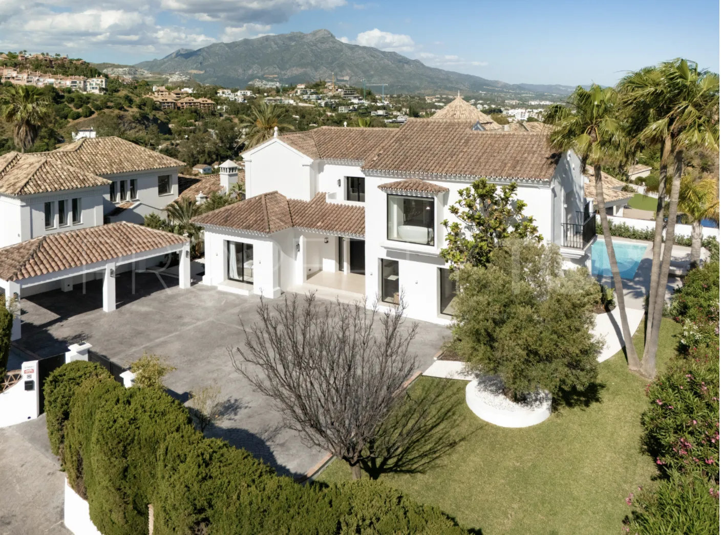 5 bedrooms villa for sale in Puerto del Almendro