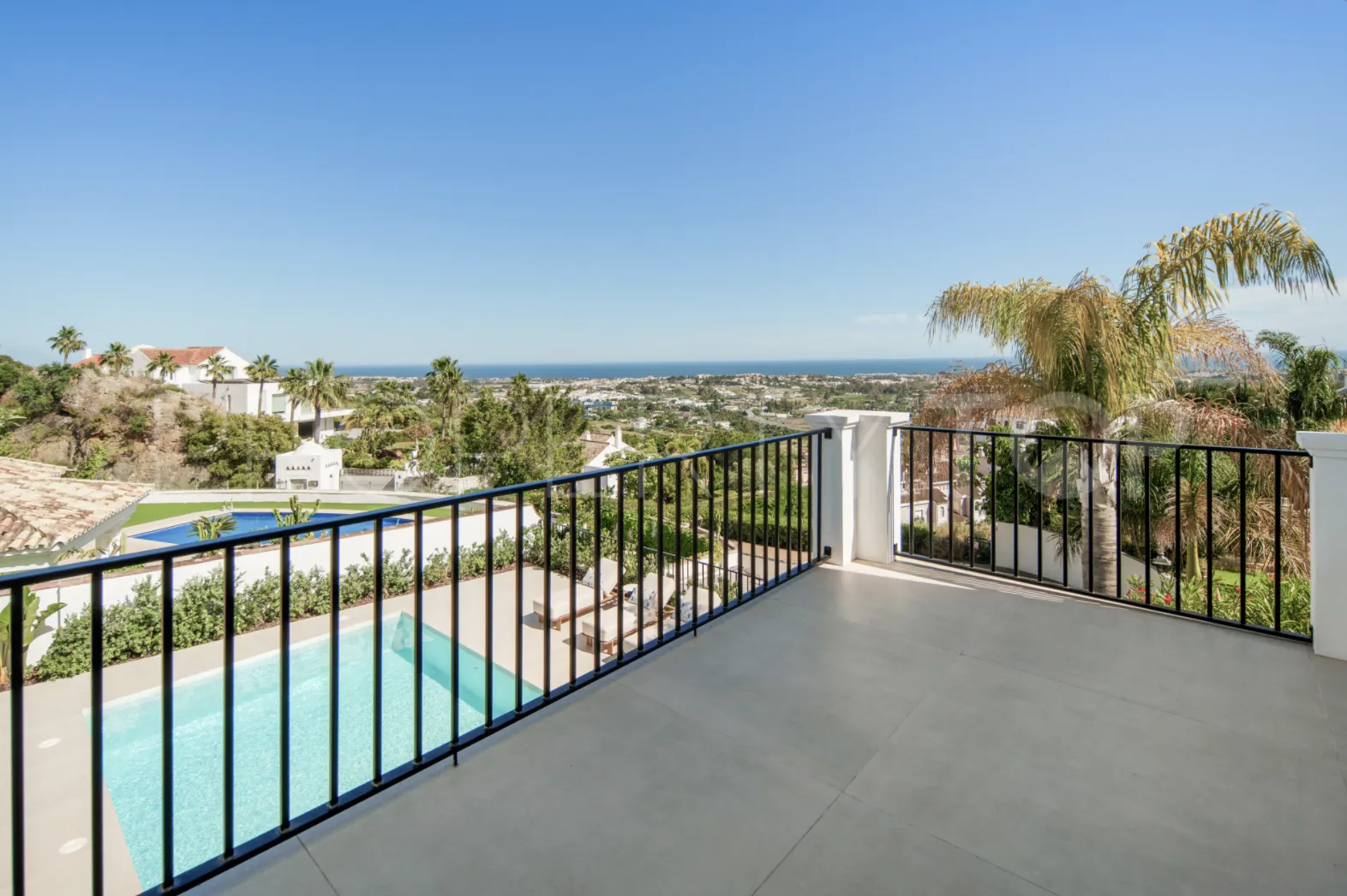 5 bedrooms villa for sale in Puerto del Almendro