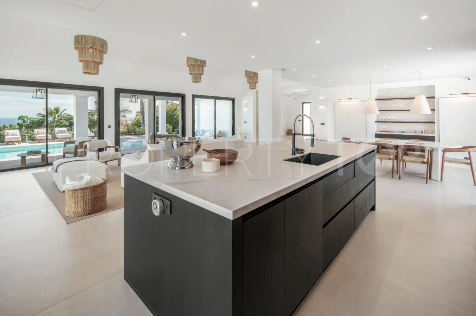 5 bedrooms villa for sale in Puerto del Almendro