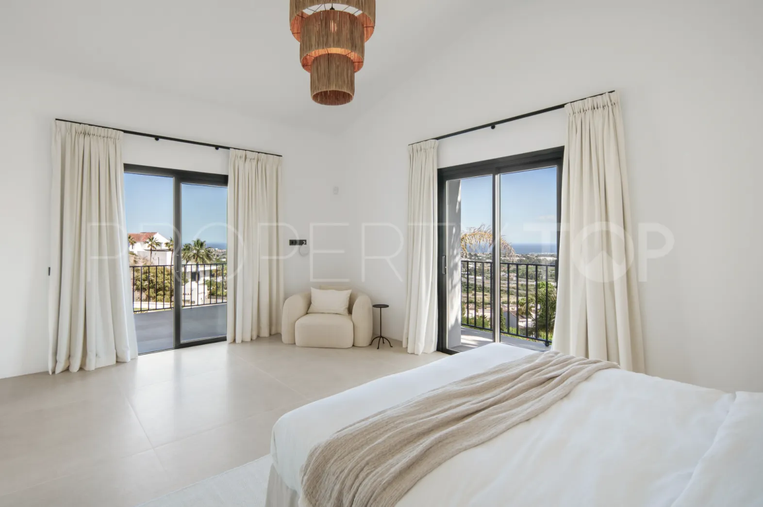 5 bedrooms villa for sale in Puerto del Almendro