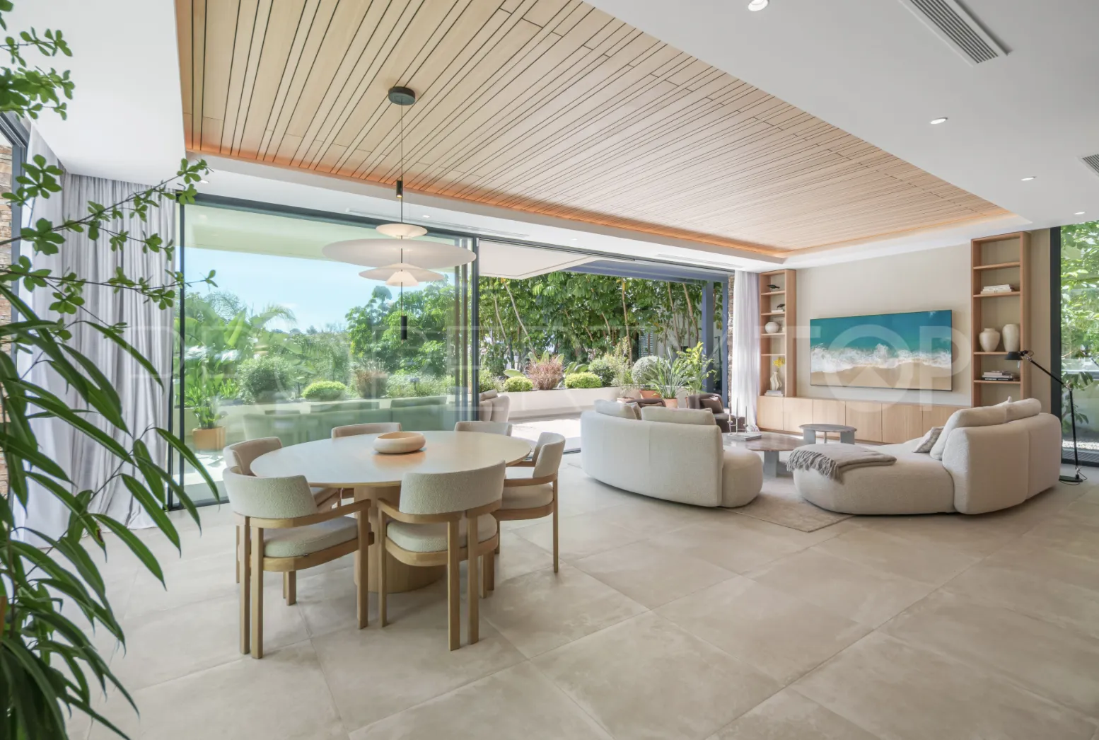 Villa en venta con 4 dormitorios en New Golden Mile