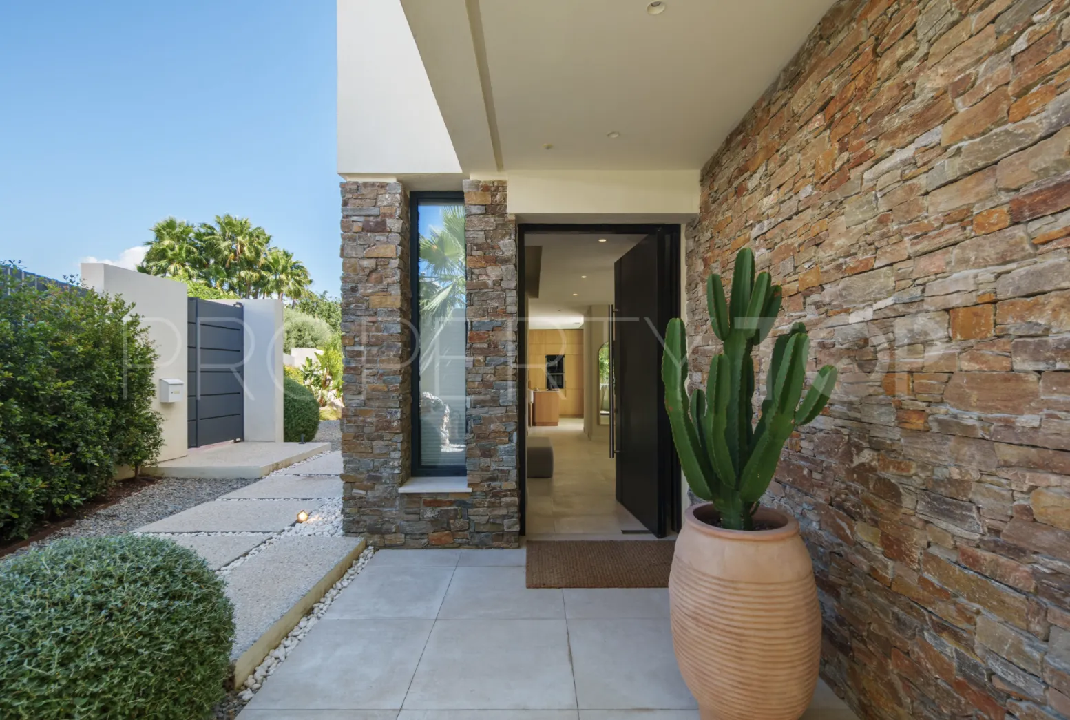 Villa en venta con 4 dormitorios en New Golden Mile