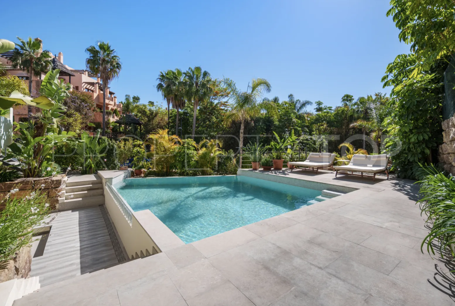 Villa en venta con 4 dormitorios en New Golden Mile