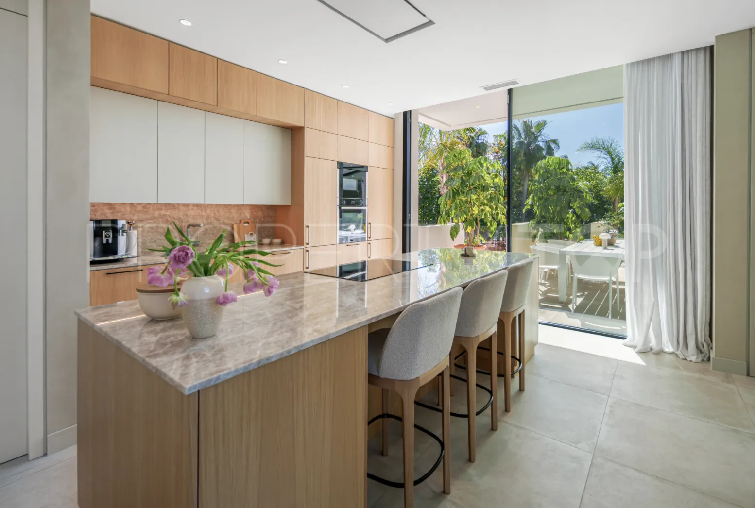 Villa en venta con 4 dormitorios en New Golden Mile