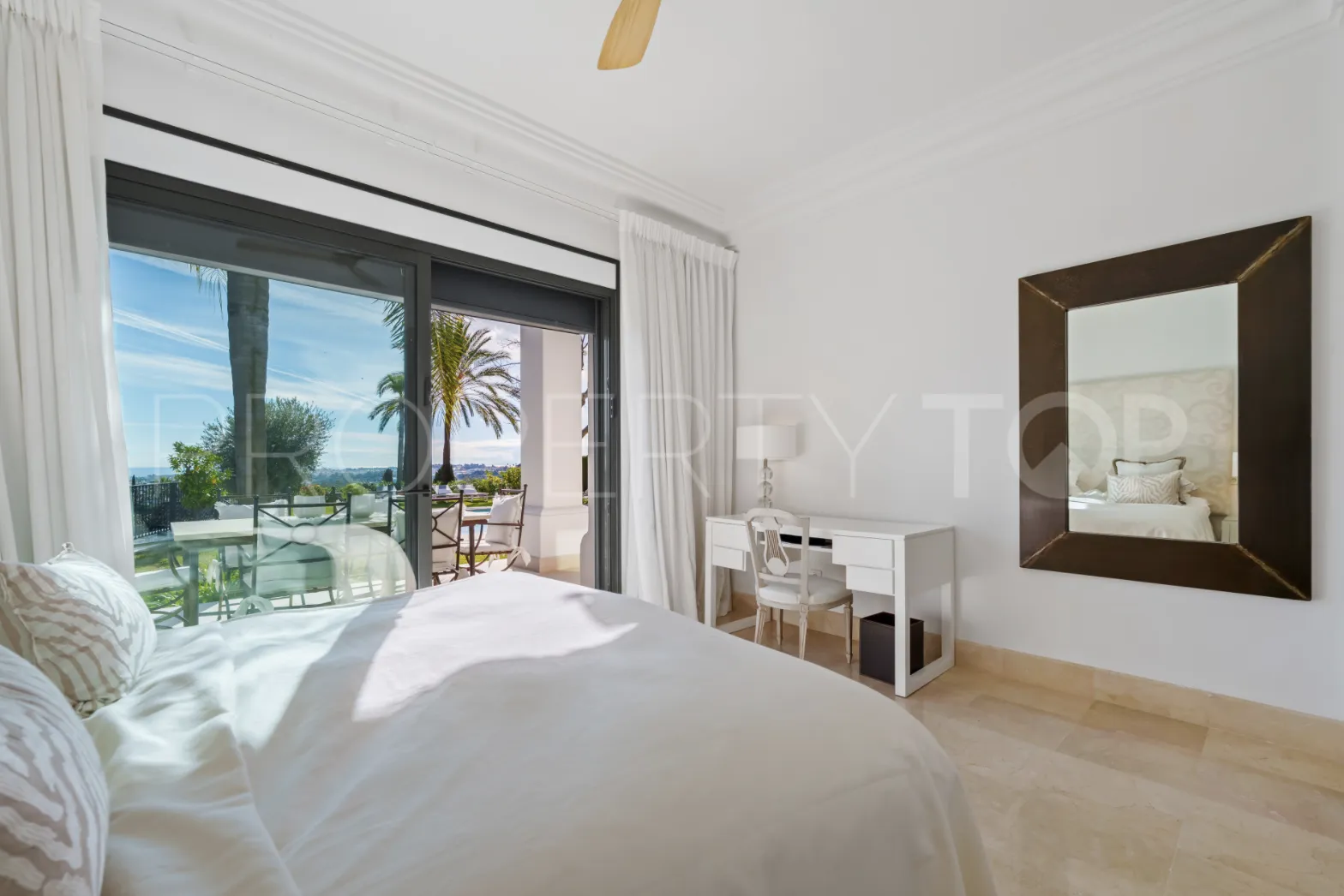 For sale Nueva Andalucia 4 bedrooms villa