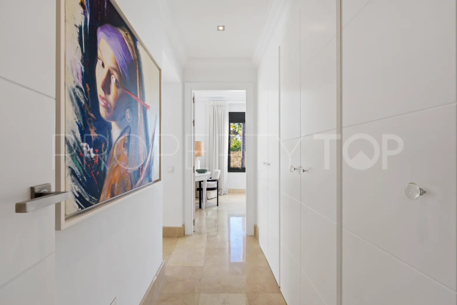 For sale Nueva Andalucia 4 bedrooms villa