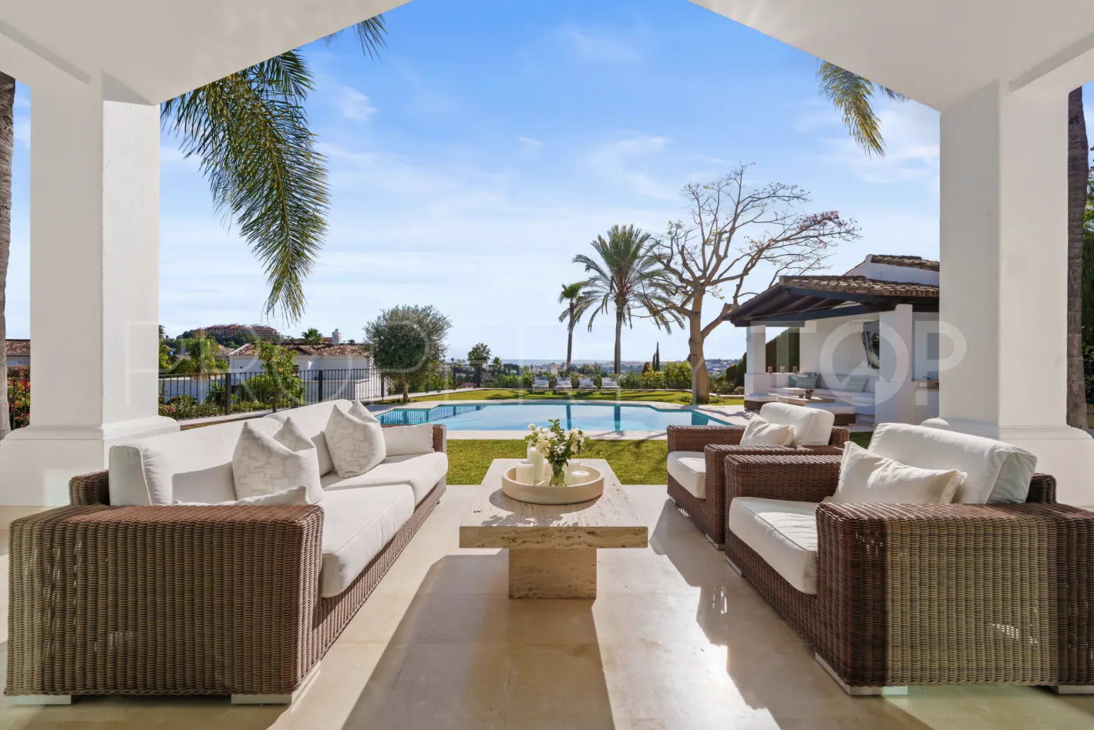 For sale Nueva Andalucia 4 bedrooms villa