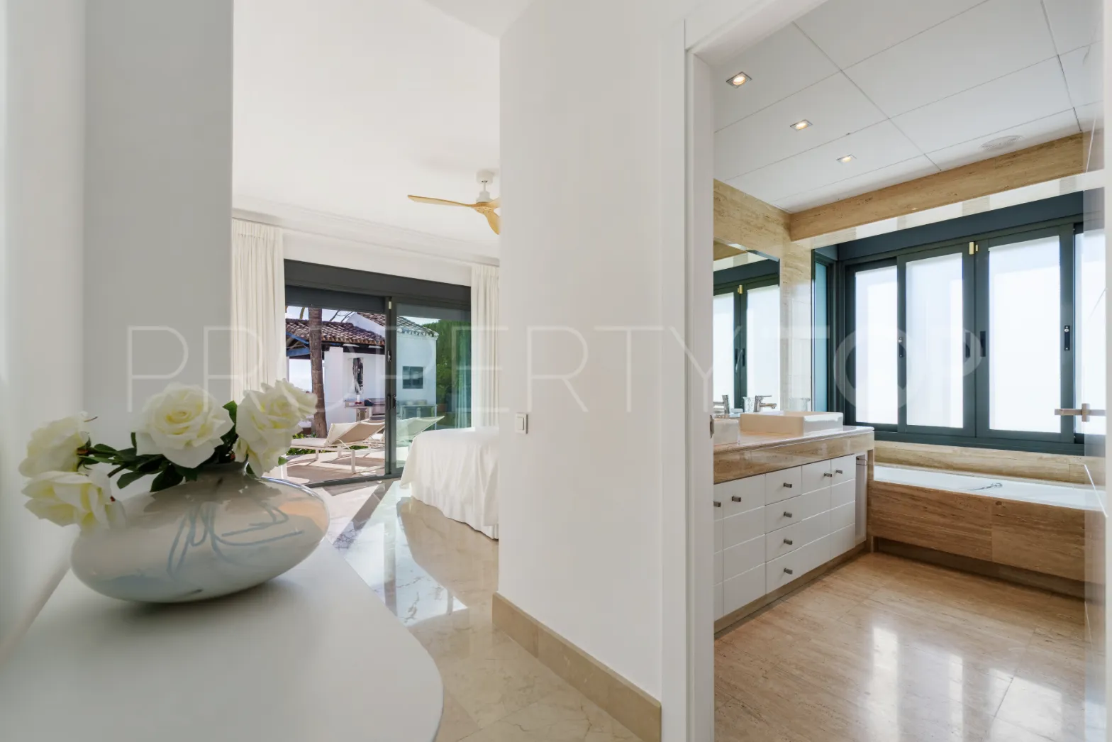 For sale Nueva Andalucia 4 bedrooms villa