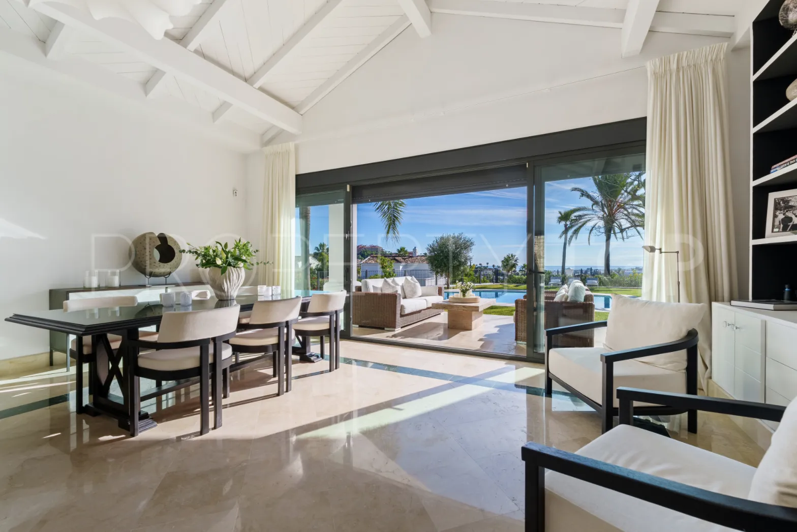 For sale Nueva Andalucia 4 bedrooms villa
