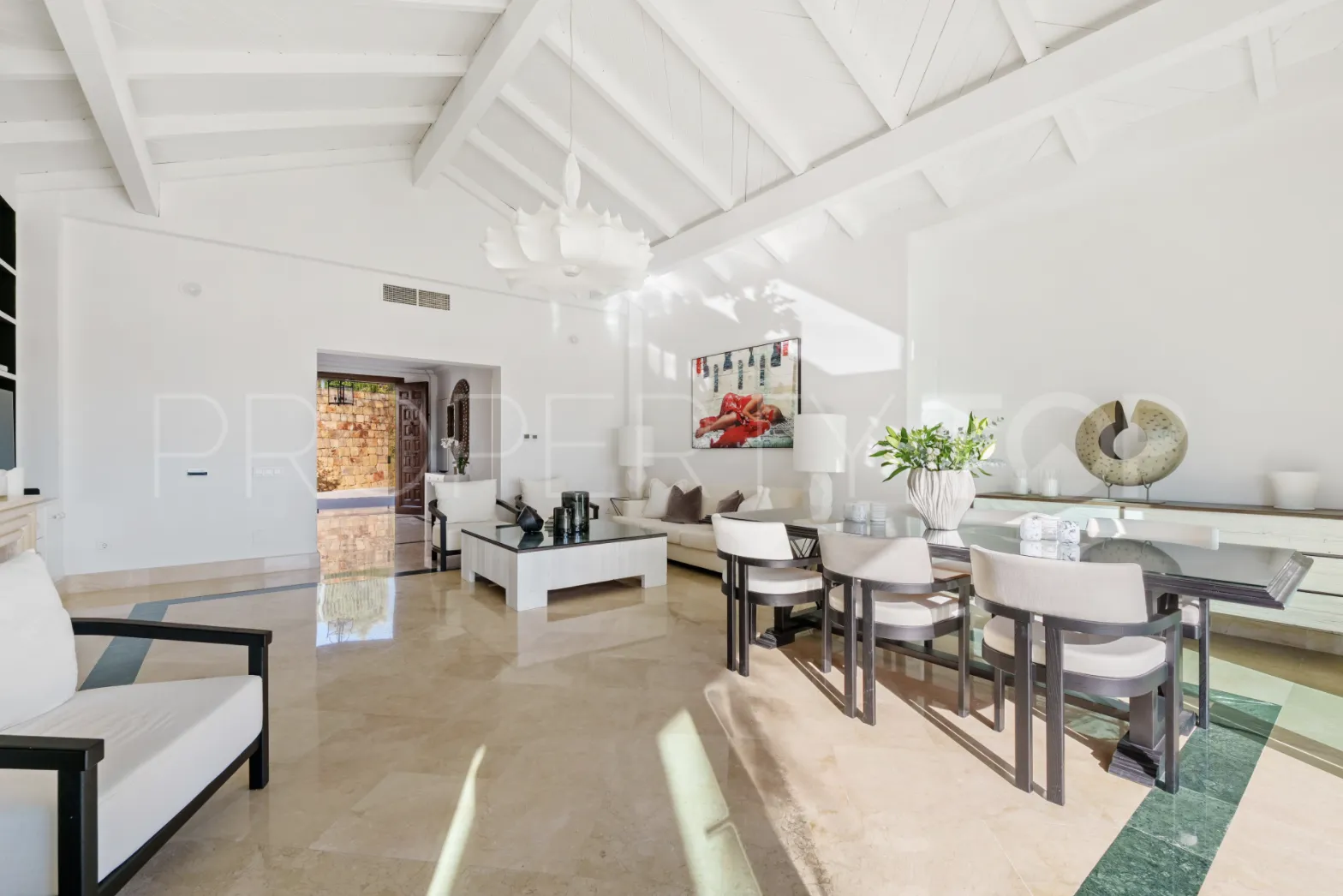 For sale Nueva Andalucia 4 bedrooms villa
