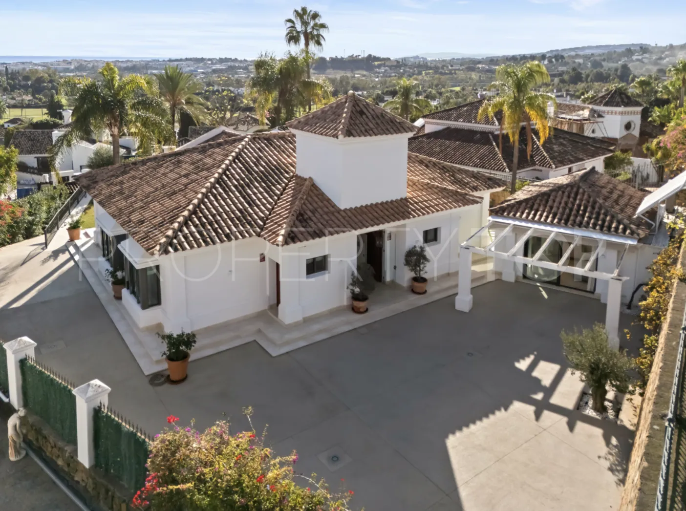 For sale Nueva Andalucia 4 bedrooms villa