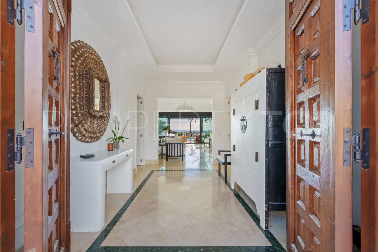 For sale Nueva Andalucia 4 bedrooms villa