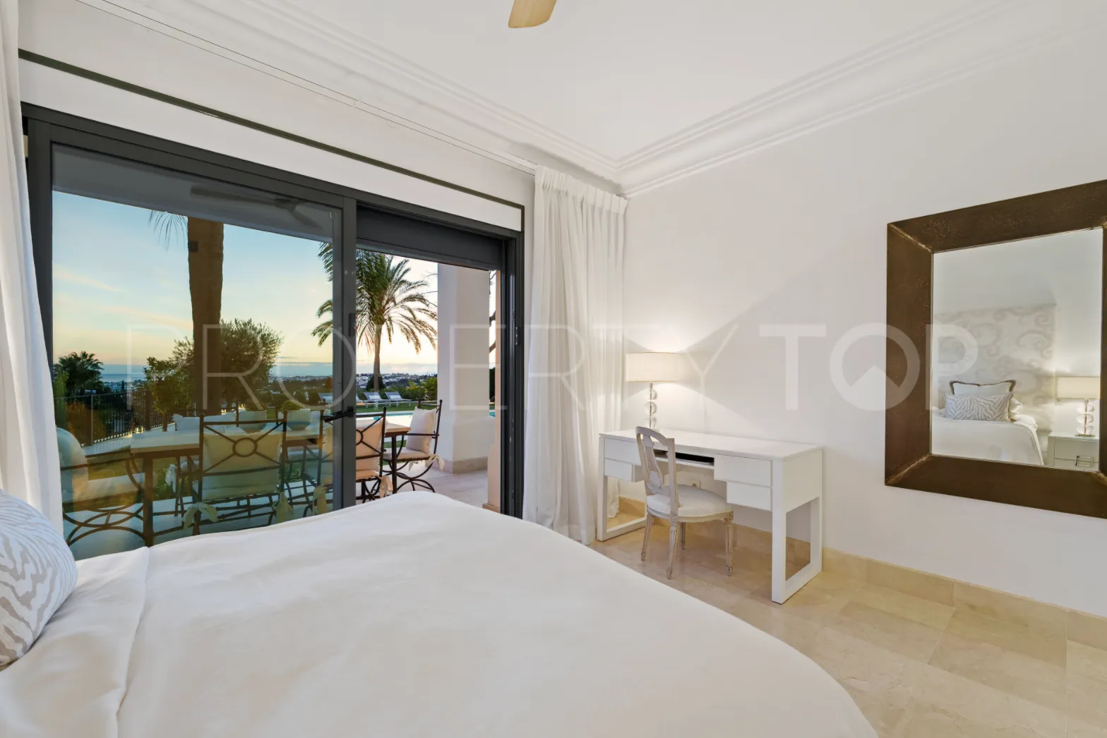 For sale Nueva Andalucia 4 bedrooms villa