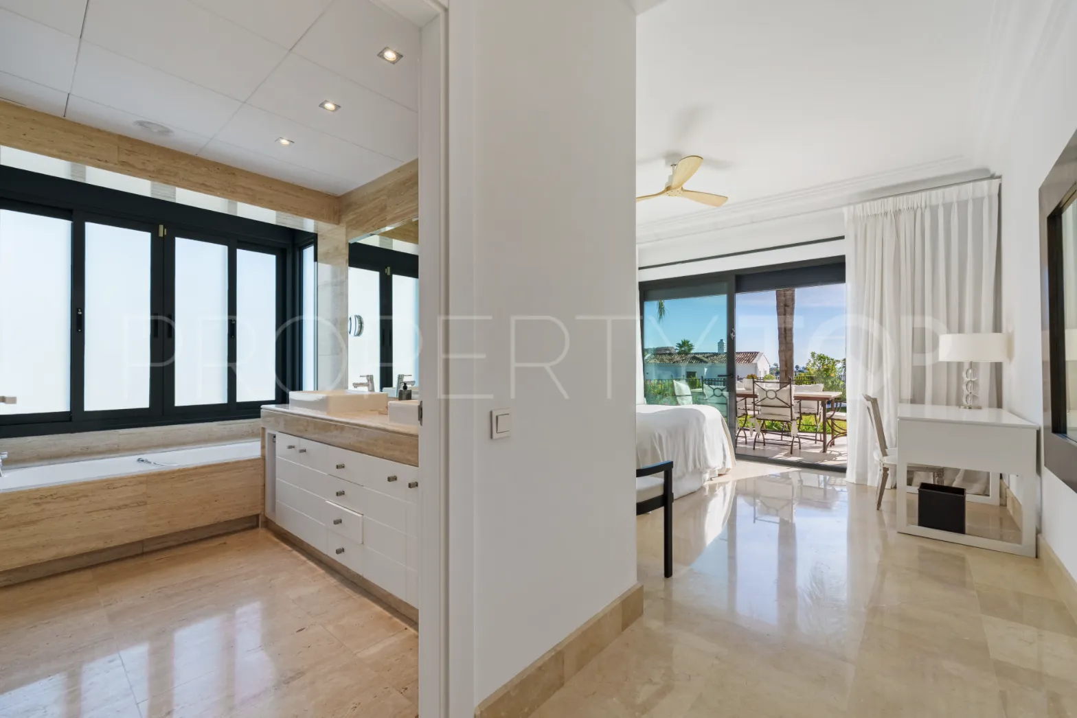 For sale Nueva Andalucia 4 bedrooms villa