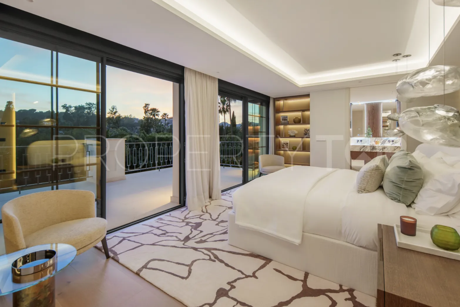 For sale Nueva Andalucia 6 bedrooms villa