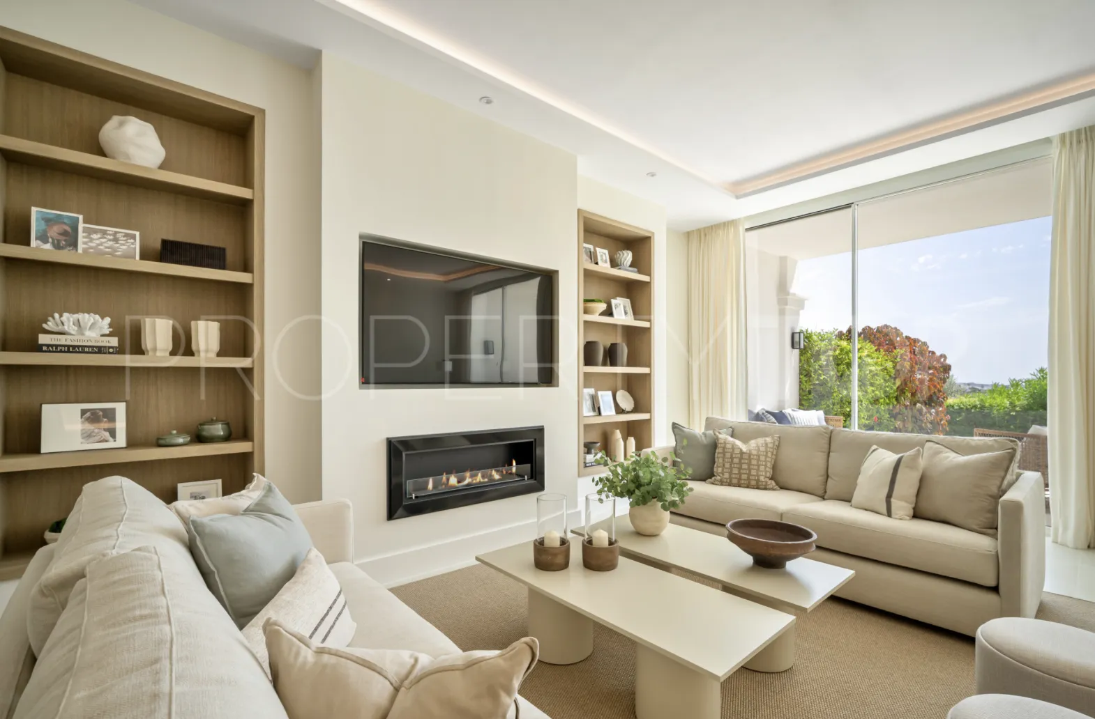 Adosado a la venta en La Quinta con 4 dormitorios