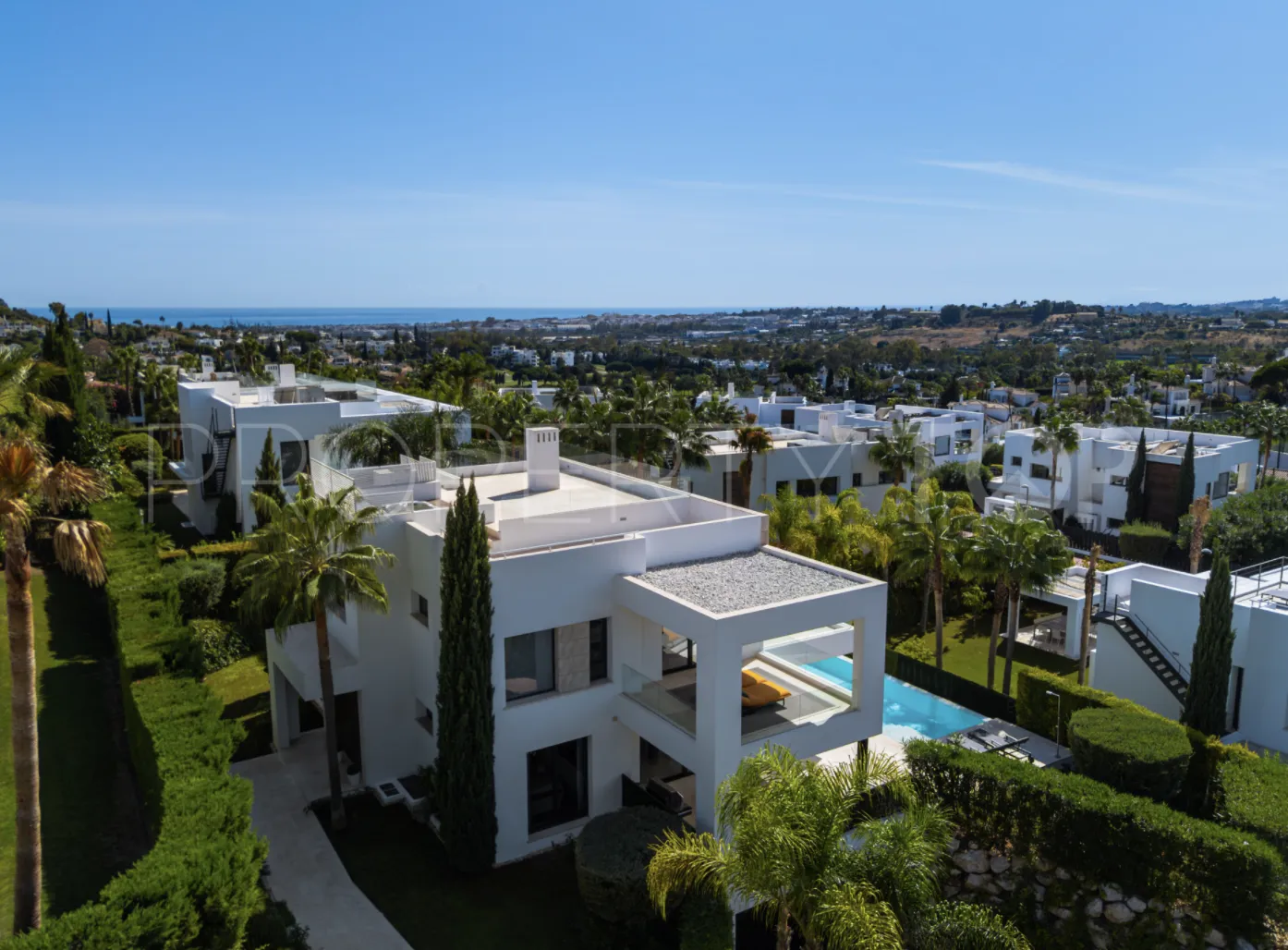5 bedrooms villa for sale in Nueva Andalucia