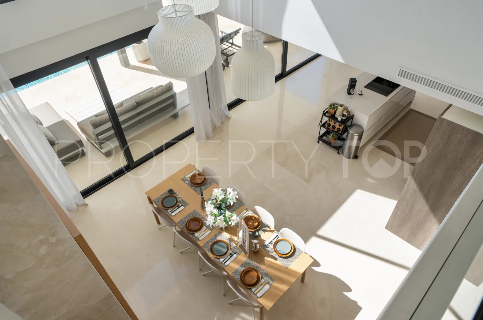 5 bedrooms villa for sale in Nueva Andalucia