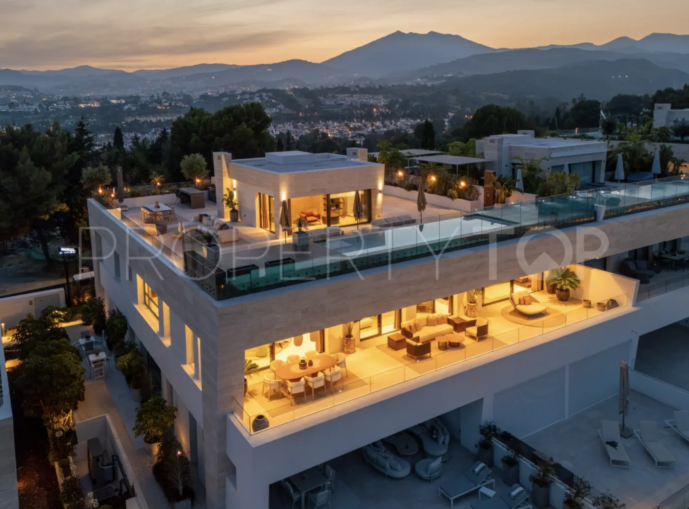 Villa en venta con 4 dormitorios en Golden Mile
