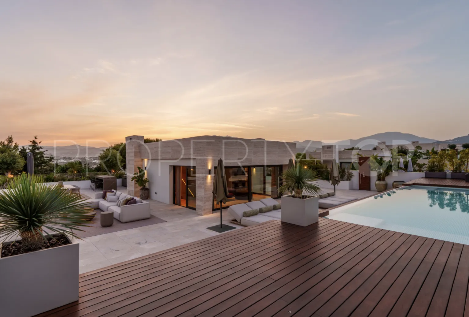 Villa en venta con 4 dormitorios en Golden Mile