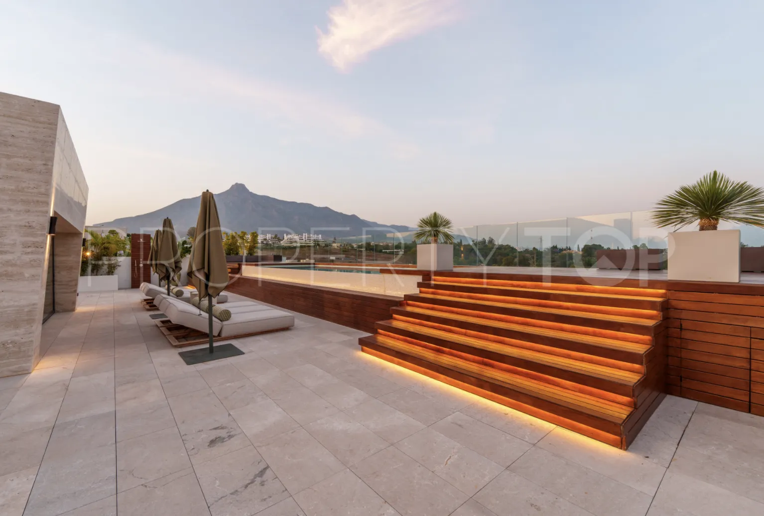 Villa en venta con 4 dormitorios en Golden Mile