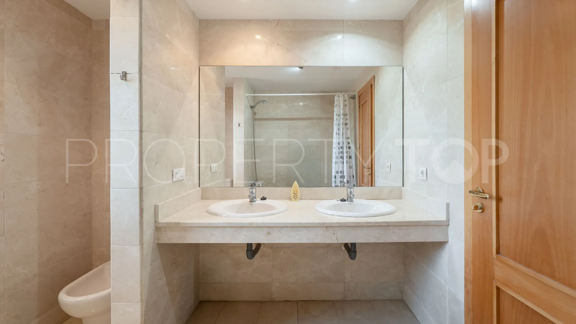 Comprar apartamento con 3 dormitorios en Beach Side New Golden Mile