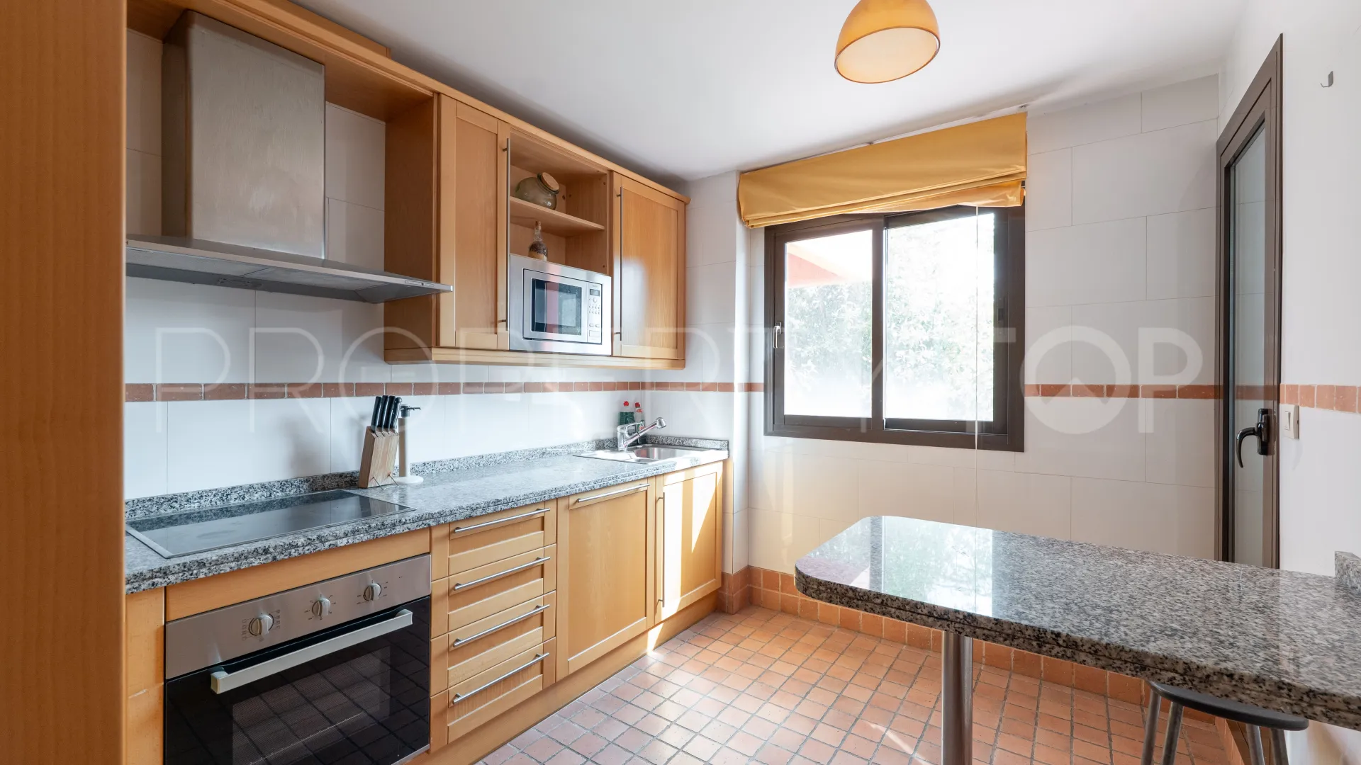 Comprar apartamento con 3 dormitorios en Beach Side New Golden Mile