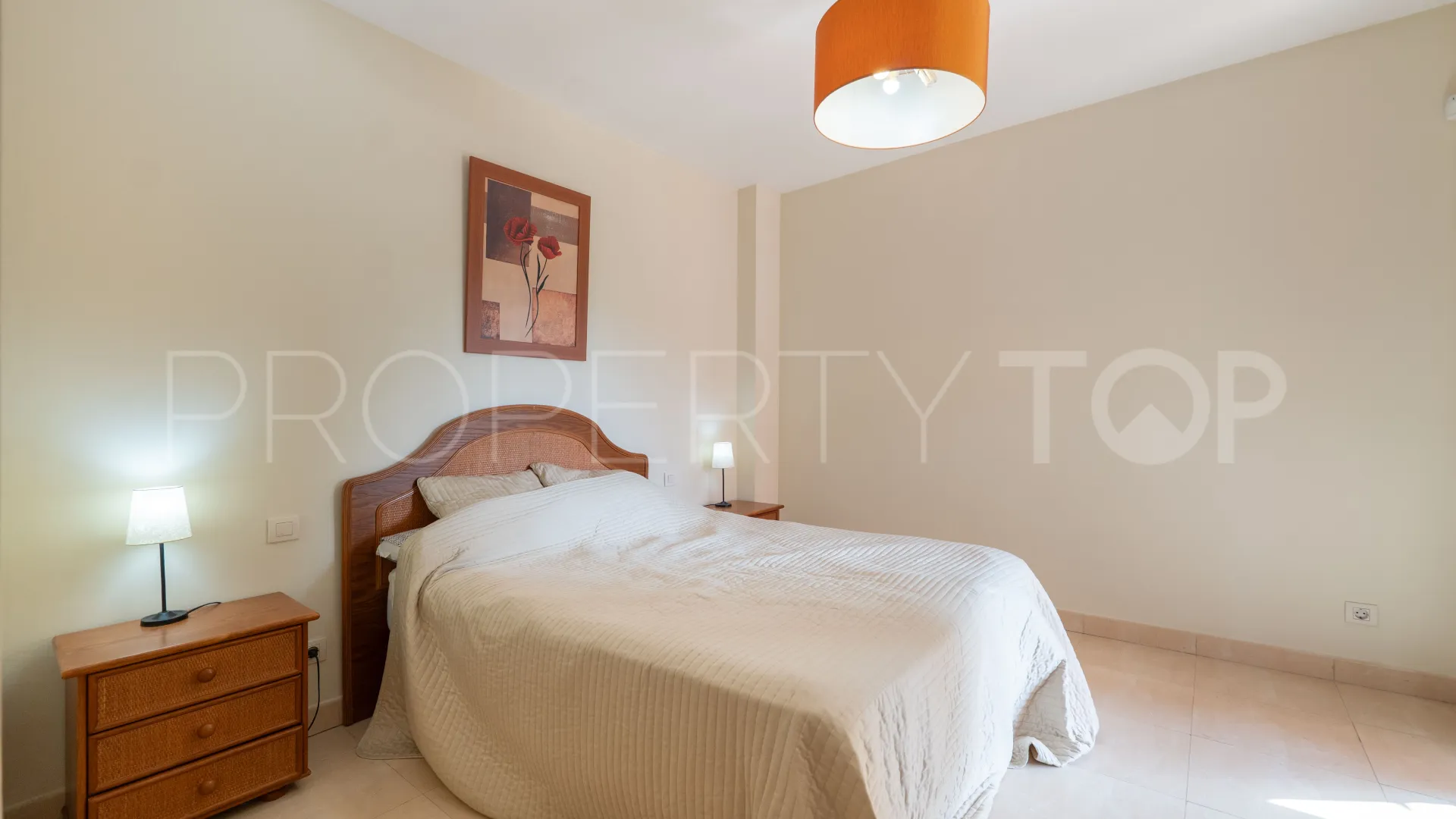 Comprar apartamento con 3 dormitorios en Beach Side New Golden Mile