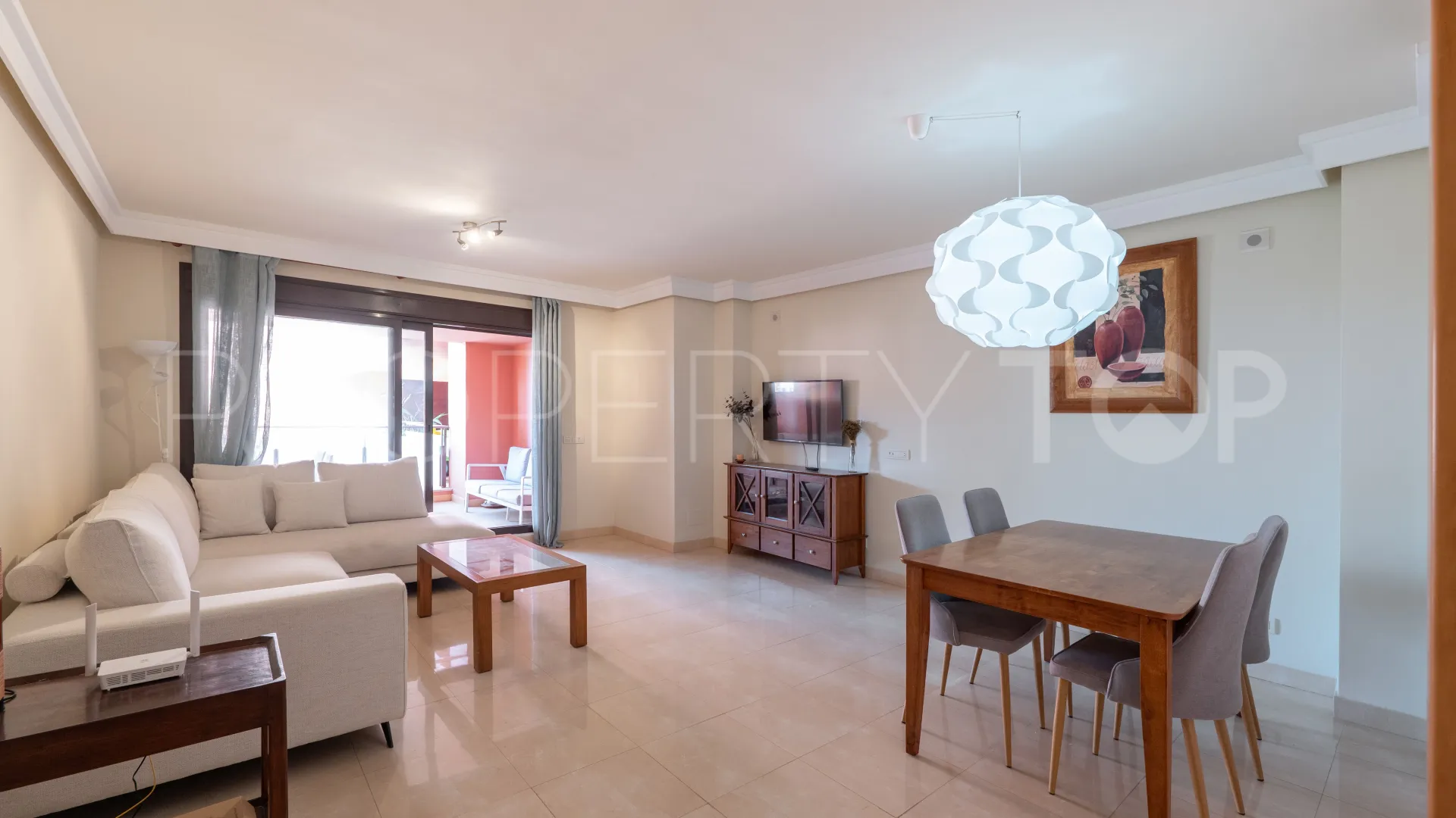 Comprar apartamento con 3 dormitorios en Beach Side New Golden Mile