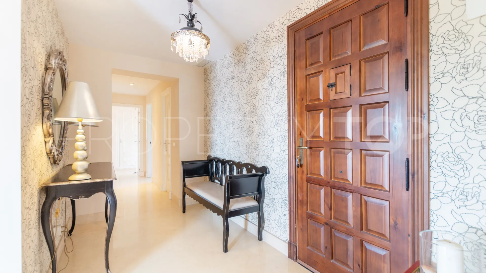 Duplex penthouse with 4 bedrooms for sale in Los Capanes del Golf